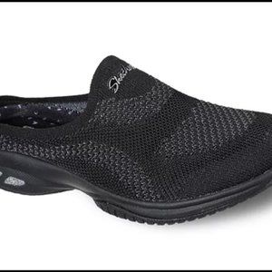 Skechers® Relaxed Fit Commute Time WMN Vegan Clogs